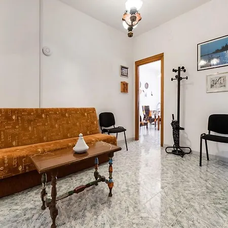 Restful In Near Seabeach, City Centre Διαμέρισμα *